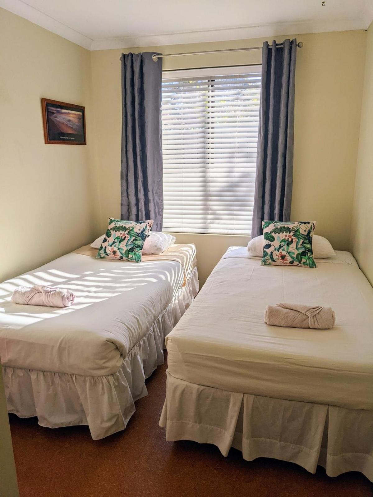 ダンズボローAcacia Retreatアパートメント エクステリア 写真