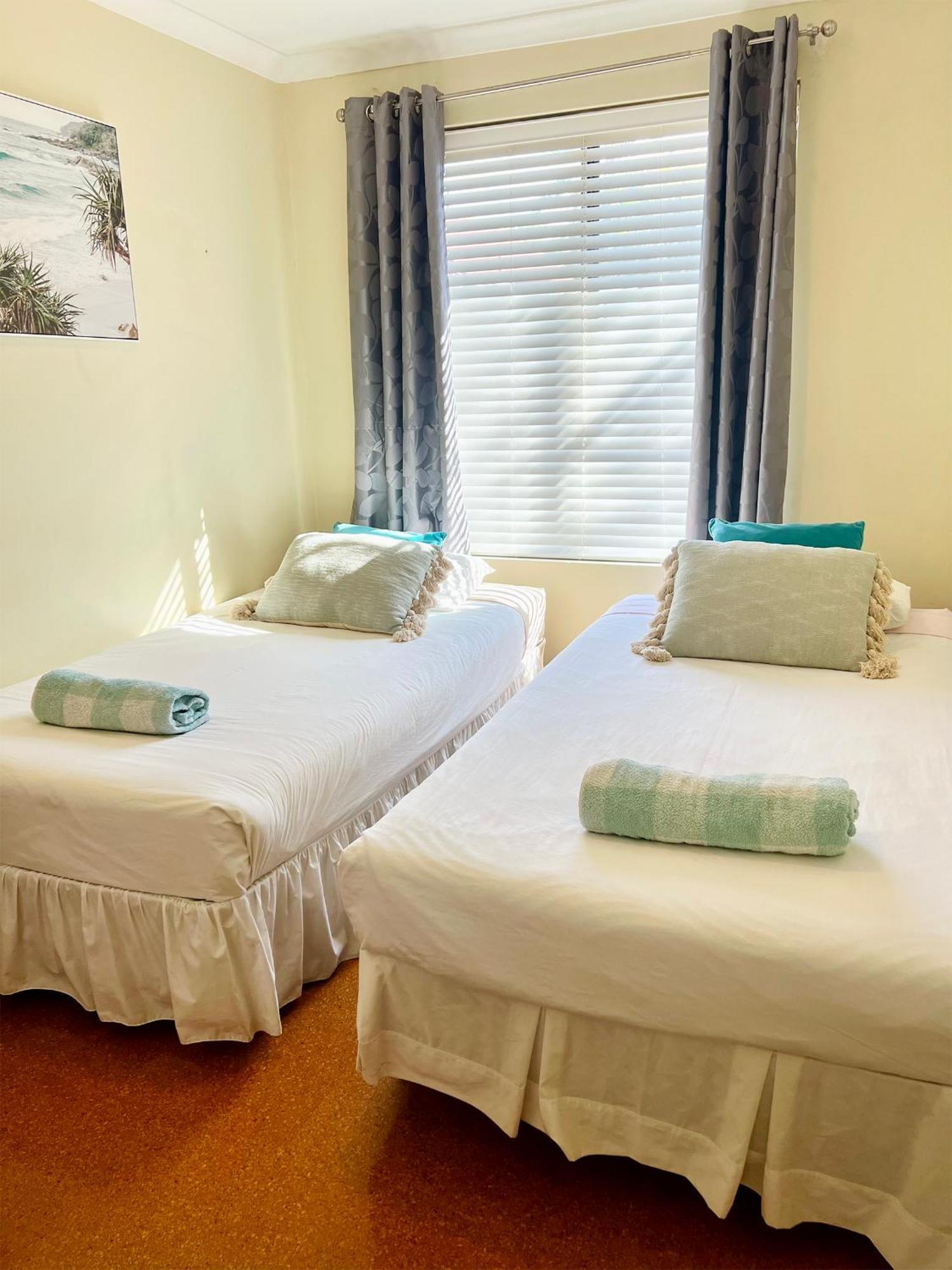 ダンズボローAcacia Retreatアパートメント エクステリア 写真
